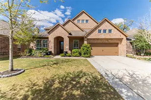 208 Woodside Ct, Clute, TX 77531 - Photo 2