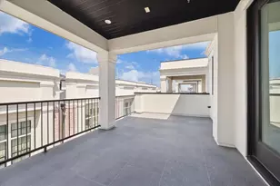 5824 Winsome Ln, Houston, TX 77057 - Photo 10