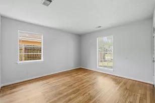 303 Brown Dr, Pasadena, TX 77506 - Photo 4