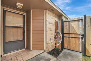 10038 Woodico Ct, Houston, TX 77038 - Photo 6