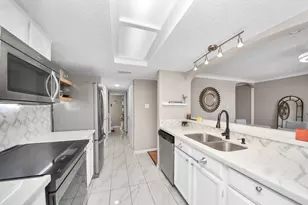 781 Country Pl Dr, Houston, TX 77079 - Photo 8