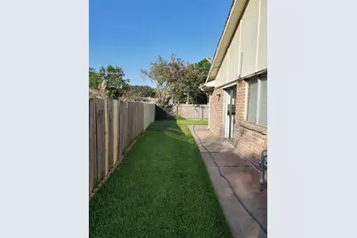 15407 Runswick Drive, Houston, TX 77062 - Photo 26