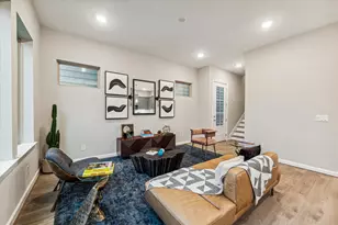 810 Glowing Dawn Dr, Houston, TX 77018 - Photo 8
