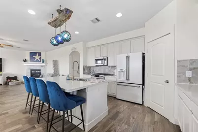 1300 Menard Avenue, Seabrook, TX 77586 - Photo 10