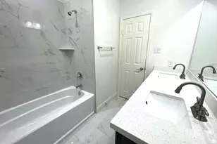 4913 Southwind St, Houston, TX 77033 - Photo 12