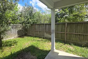 4913 Southwind St, Houston, TX 77033 - Photo 20