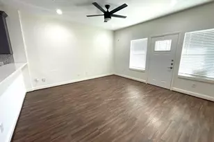 4913 Southwind St, Houston, TX 77033 - Photo 2