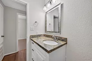 8100 Cambridge St, Houston, TX 77054 - Photo 24