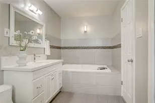 9218 Kapri Ln, Houston, TX 77025 - Photo 18