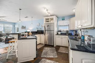 4123 7th St, Galveston, TX 77554 - Photo 8