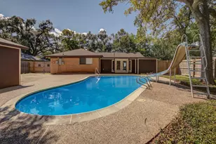 332 Crestwood St, Clute, TX 77531 - Photo 28