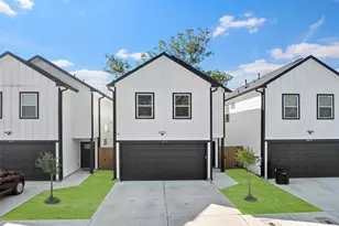 1071 St Clair St, Houston, TX 77088 - Photo 2