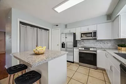 1900 Bay Area Boulevard #110, Houston, TX 77058 - Photo 10