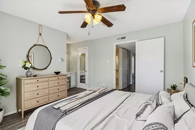 1900 Bay Area Boulevard #110, Houston, TX 77058 - Photo 16
