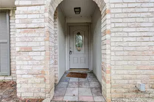 2126 Fir Springs Dr, Houston, TX 77339 - Photo 2