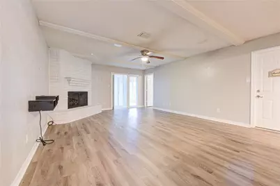 2126 Fir Springs Drive, Houston, TX 77339 - Photo 4