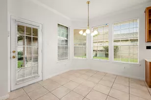 9423 Walnut Brook Ct, Houston, TX 77040 - Photo 8