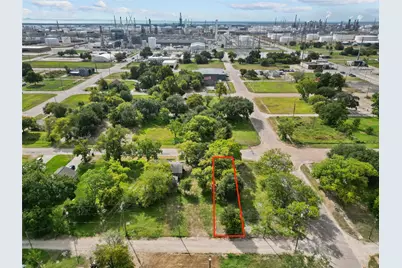 428 2nd Avenue N, Texas City, TX 77590 - Photo 1