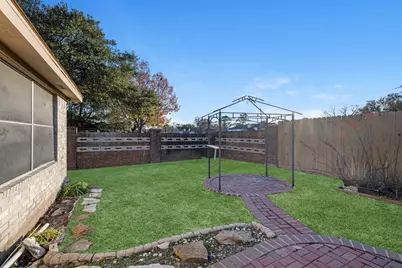 10027 Briarpark Trail Lane, Houston, TX 77064 - Photo 22