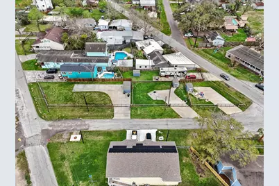 4403 W Bayshore Drive, Bacliff, TX 77518 - Photo 4
