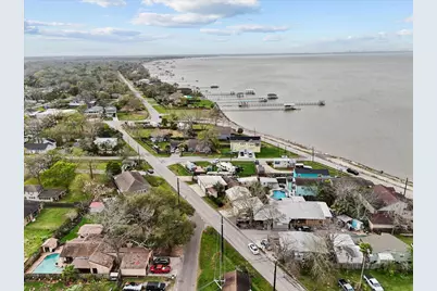 4403 W Bayshore Drive, Bacliff, TX 77518 - Photo 6