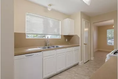 439 Laurel Timbers Drive, Houston, TX 77339 - Photo 12