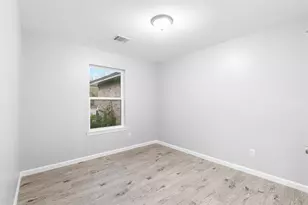 10922 Village Trail Dr, Houston, TX 77065 - Photo 14