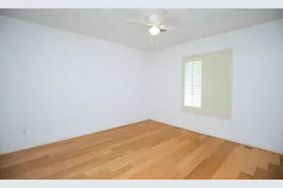 4631 Meadow Green Drive, Sugar Land, TX 77479 - Photo 32