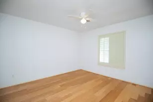 4631 Meadow Green Dr, Sugar Land, TX 77479 - Photo 32