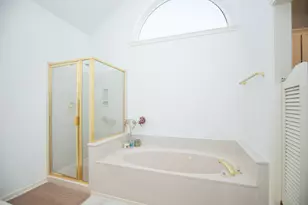 4631 Meadow Green Dr, Sugar Land, TX 77479 - Photo 28