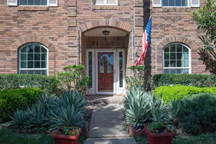 4631 Meadow Green Dr, Sugar Land, TX 77479 - Photo 6