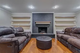 6710 Falling Waters Dr, Spring, TX 77379 - Photo 10