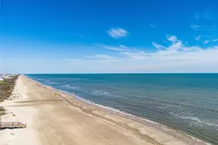 981 S Stingaree Dr, Crystal Beach, TX 77650 - Photo 6
