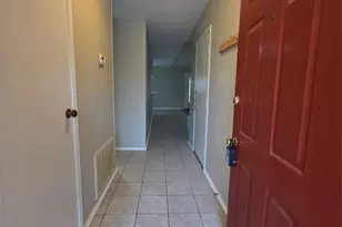 419 Gleneagles Dr, Friendswood, TX 77546 - Photo 2