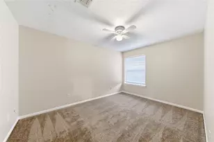 13615 Robin Hill Ct, Houston, TX 77059 - Photo 44
