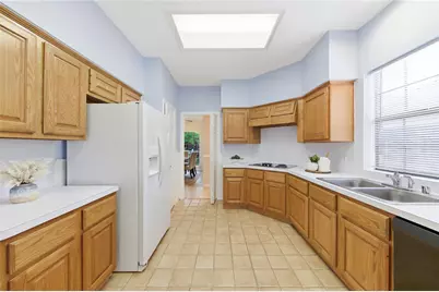 13615 Robin Hill Court, Houston, TX 77059 - Photo 26