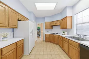 13615 Robin Hill Ct, Houston, TX 77059 - Photo 26