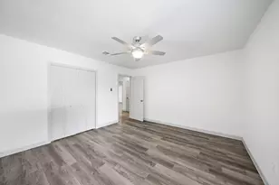 1714 Huge Oaks St, Houston, TX 77055 - Photo 16