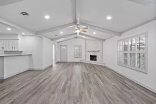 1714 Huge Oaks St, Houston, TX 77055 - Photo 6