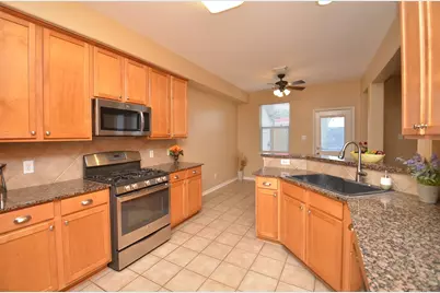 2911 Meadowglen Cove, Houston, TX 77082 - Photo 10