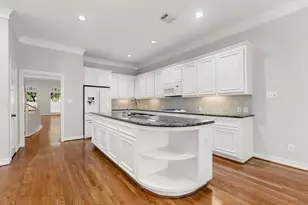 416 McGowen St, Houston, TX 77006 - Photo 4