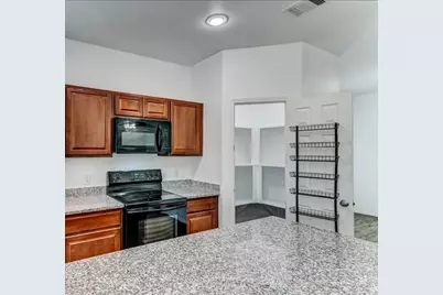 9850 Hunter Springs, Conroe, TX 77306 - Photo 14
