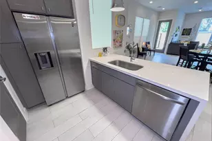 2404 St Charles St, Houston, TX 77004 - Photo 8