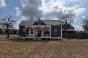 1094 N Von Minden St, La Grange, TX 78945 - Photo 1