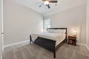 2014 Holly Manor Ct, Katy, TX 77493 - Photo 10