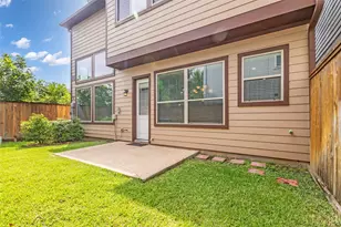 8802 Narrow Leaf St, Houston, TX 77080 - Photo 24