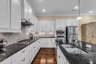 8802 Narrow Leaf St, Houston, TX 77080 - Photo 6