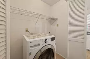 9201 Clarewood Dr, Houston, TX 77036 - Photo 14
