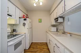 2800 Jeanetta St, Houston, TX 77063 - Photo 10