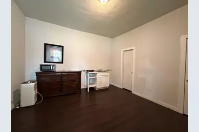 1211 W Park Avenue #107, Orange, TX 77630 - Photo 4